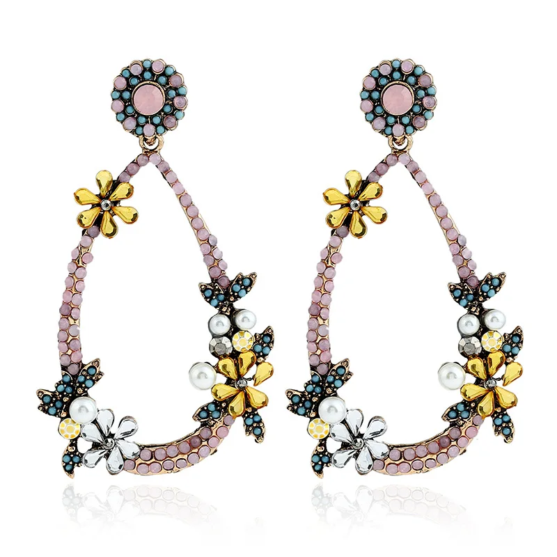 

Women 'S Ear Hoops Leaf Floral Pattern Elegant Earrings Accessory European And American Retro Simple Jewelry Female Temperament