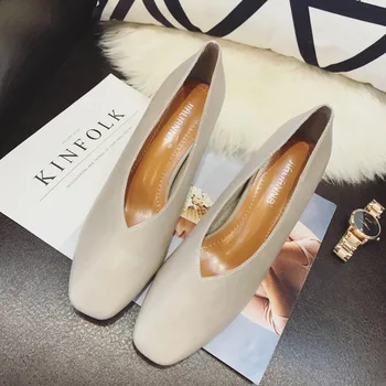 

2018 new thick with shallow mouth square retro with women's shoes comfortable soft leather high-heeled shoes.