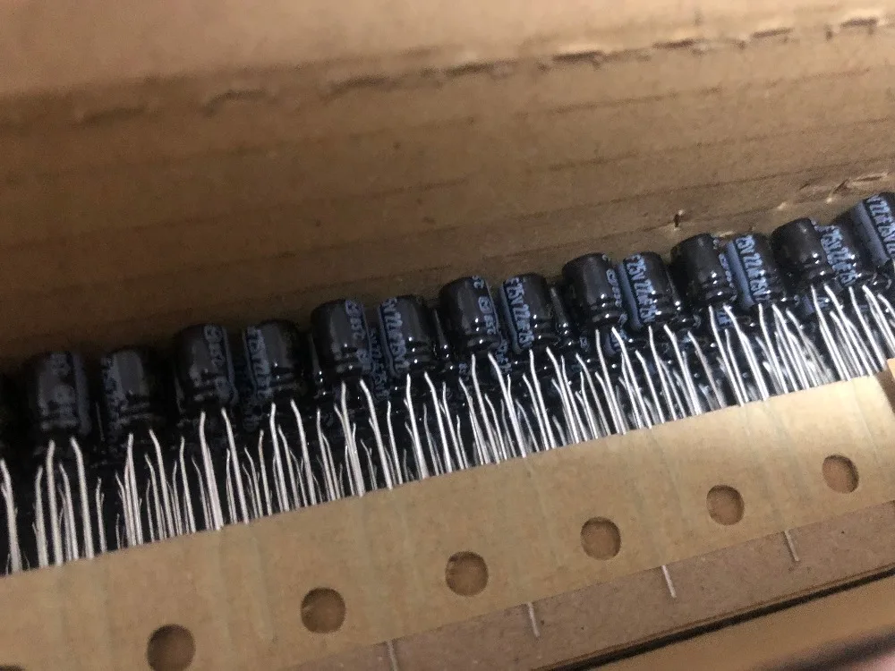 25v22