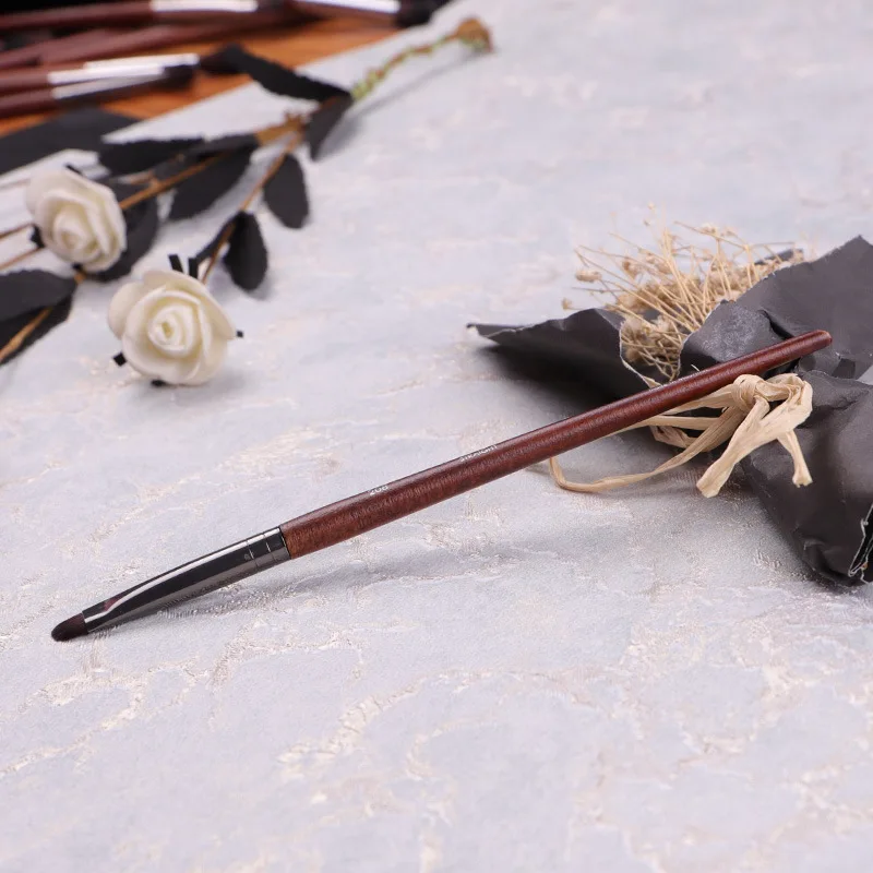 

1 piece wood color beauty exquisite small eye shadow brush beauty eyeliner brush eyebrows mixed eye tools