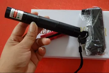 

AAA high powered military 50w 500000M 532nm Green Laser Pointer light burning match,burn cigarettes,pop balloon+Charger+gift Box