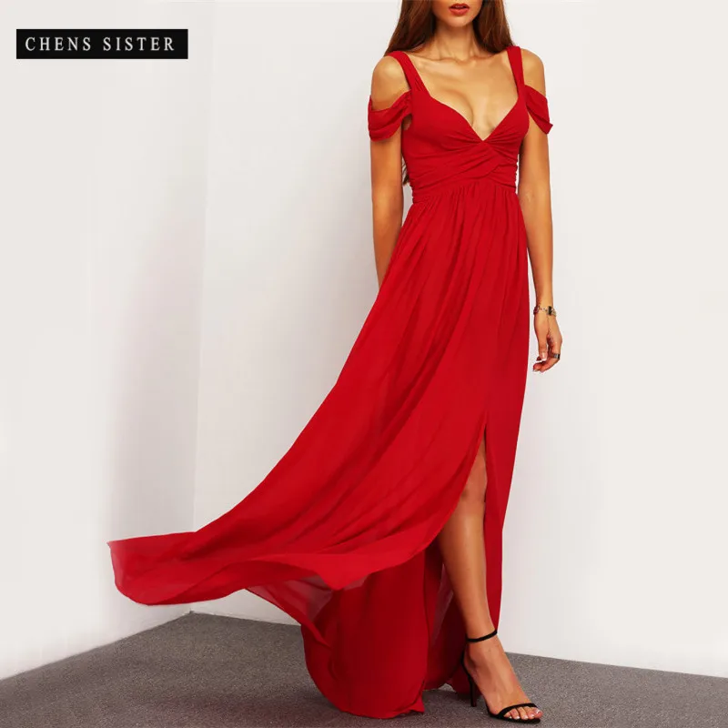 атласное платье с открытой спиной. шейн красные платья. красное платье макси. красное шифоновое платье в пол с длинным рукавом. красное длинное платье с разрезом.
