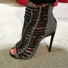 Лидер продаж года; летние женские модные черные сандалии-гладиаторы из сетчатой ткани с вырезами; изготовленные на заказ ботильоны сандалии обувь с открытым носком на молнии сзади