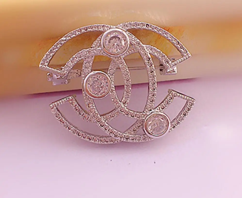 

PANDA100 brooches and pins for women chane-l brooches brooches for women fashion Butterfly Pearl Brooch