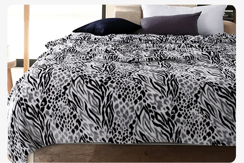 

free shipping soft flannel blanket all season leopard air conditioning comfortable Warm Plaid blanket on the bed king size