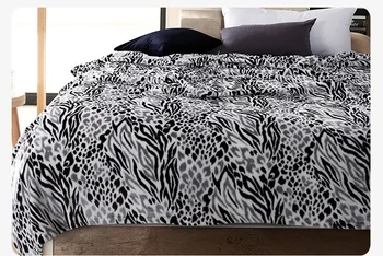 

free shipping soft flannel blanket all season leopard air conditioning comfortable Warm Plaid blanket on the bed king size
