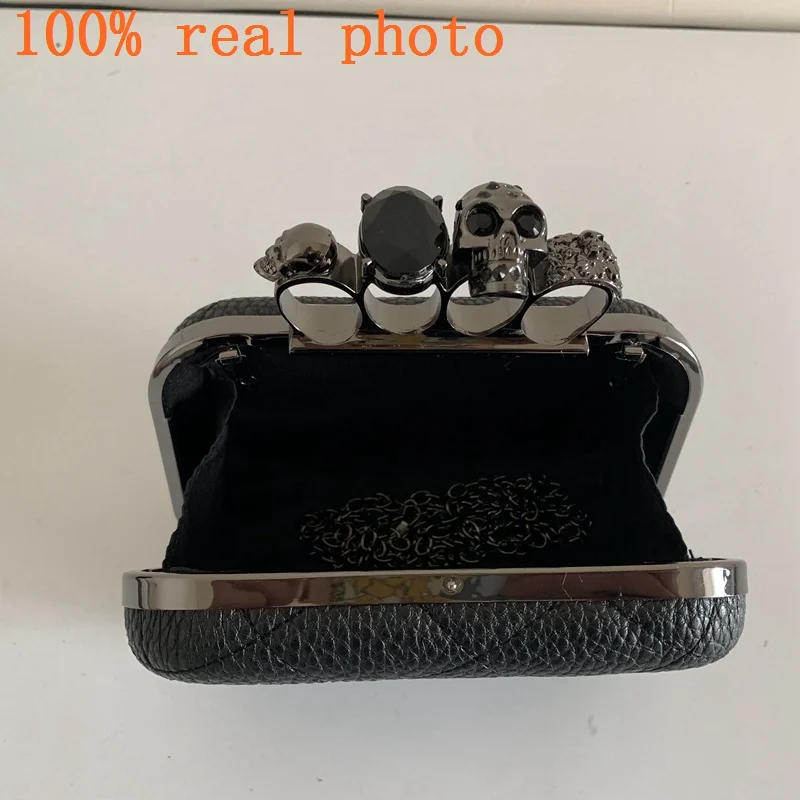 ANOVISHANA New Arrival Skull Purse Knuckle Ring Handbags Women Skull Clutch Evening Bag Shoulder Chain Cluthes Bolsas Femininas ANOVISHANA New Arrival Skull Purse Knuckle Ring Handbags Women Skull Clutch Evening Bag Shoulder Chain Cluthes Bolsas Femininas