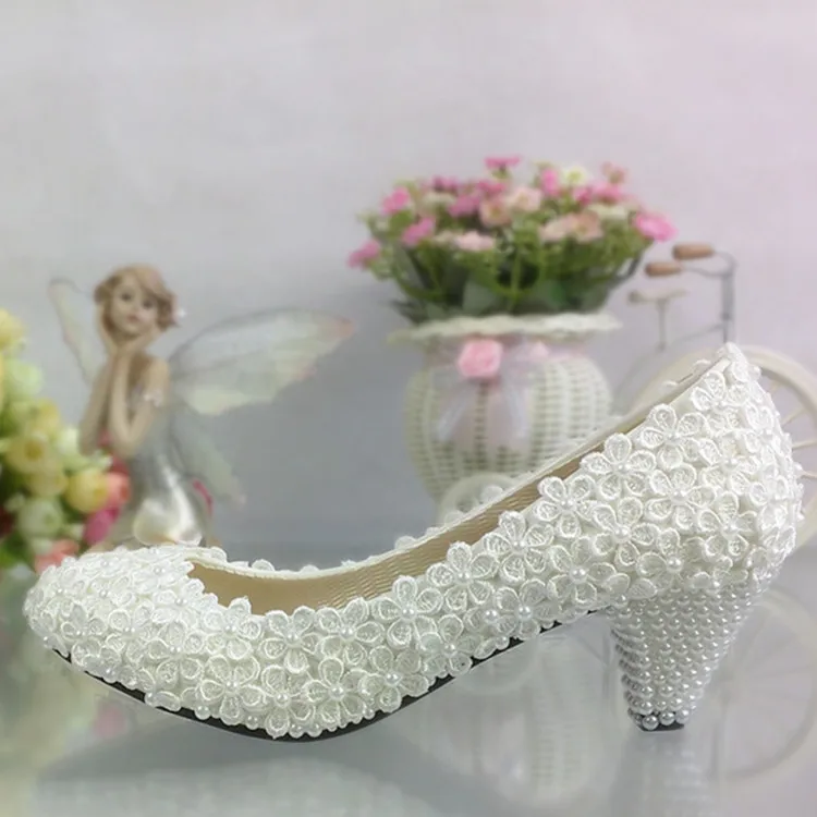 Free shipping Lace Flower Pearl Wedding Shoes White shallow mouth sexy Bridal Shoes Women's Shoes 4.5cm heel large size 41-42