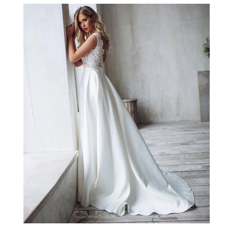 

Satin Wedding Dresses Lace Appliques Bridal Wedding Gowns Backless Vestidos De Novia Long Train Beach Bride Dress 2019