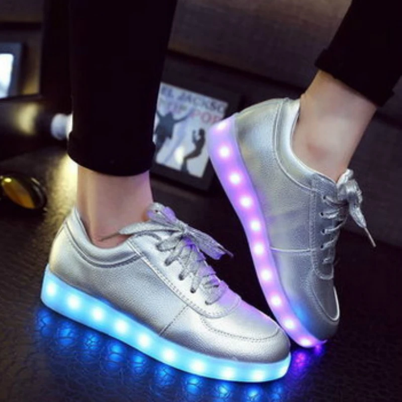 Светящиеся кроссовки с зарядкой от usb, размеры 27-37, Детские светящиеся кроссовки для мальчиков и девочек, обувь с подсветкой, светильник, кроссовки со светящейся подошвой - Цвет: Silver2