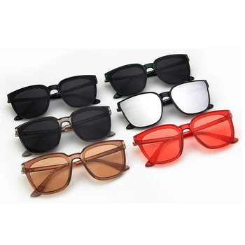 

2019 Classic Unisex Polarized Sunglasses Men Women Vintage Outdoor Mirror Sun Glasses UV400 Champagne white water and silver
