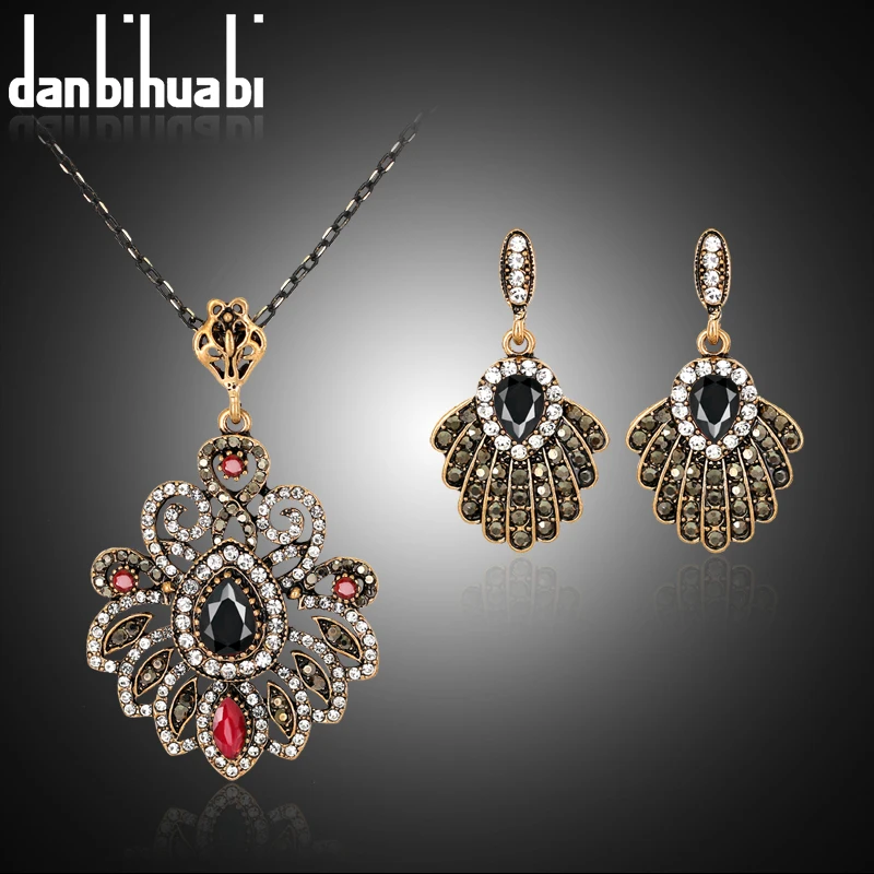 Vintage Women Jewelry Sets Sculpture Flowers Necklace /& Earrings Resin Crystal