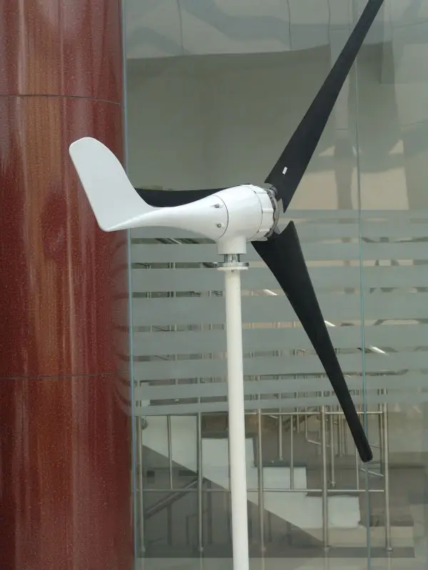

500W 12/24V wind turbine generator with 3 blades low start wind speed with RoHS CE ISO9001 Certification China original design