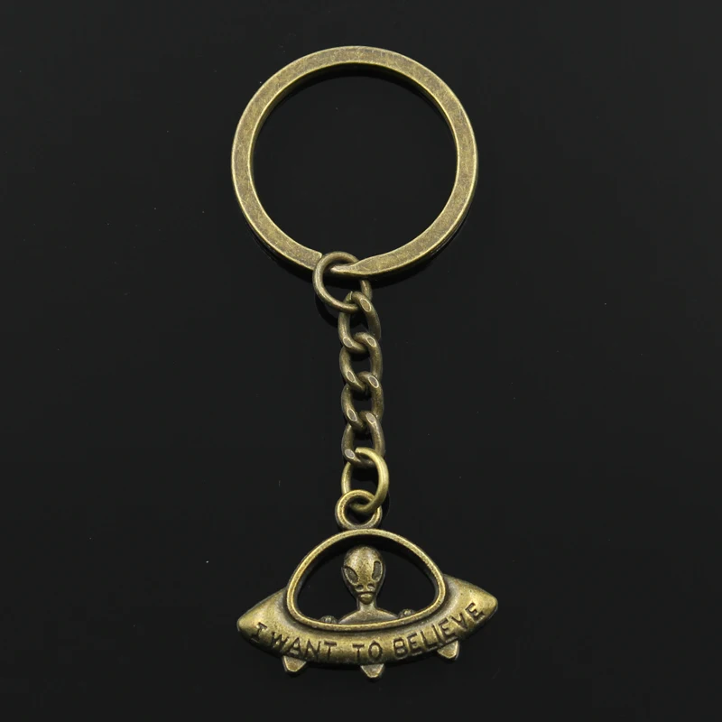 

Fashion 3cm Key Ring Metal Key Chain Keychain Jewelry Antique Bronze Silver Plated i want to believe UFO alien 23x30mm Pendant