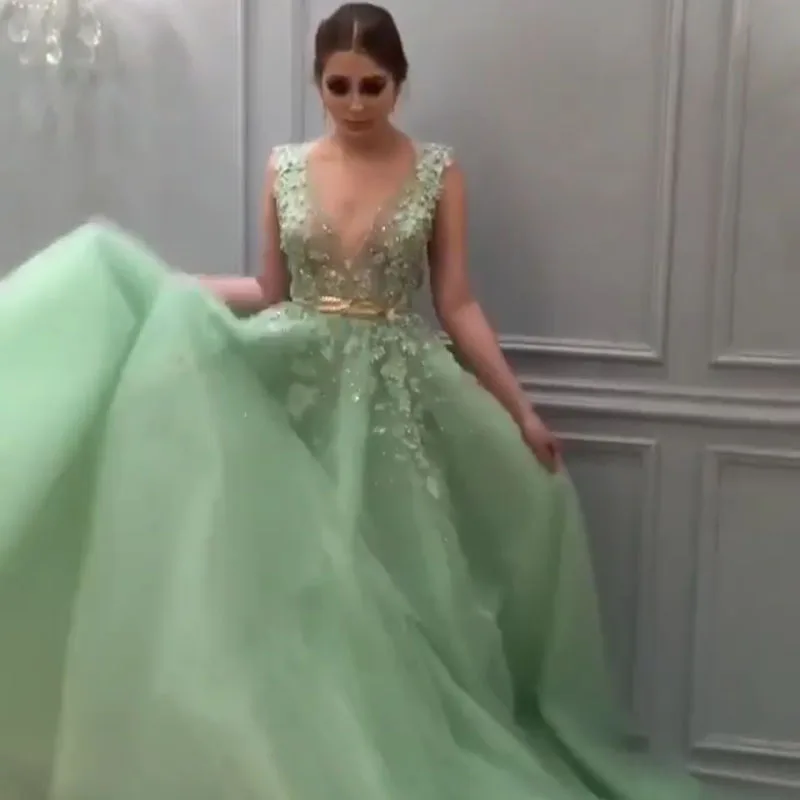 

Saudi Arabic Mint Green Long Evening Dresses A Line Deep V Neck Luxury Lace Beaded Pearls Chapel Train Formal Gowns
