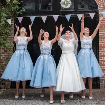 

Wedding party dress 2021 new Scoop neck tulle applique A Line light blue bridesmaid dress Tea Length robe demoiselle d'honneur