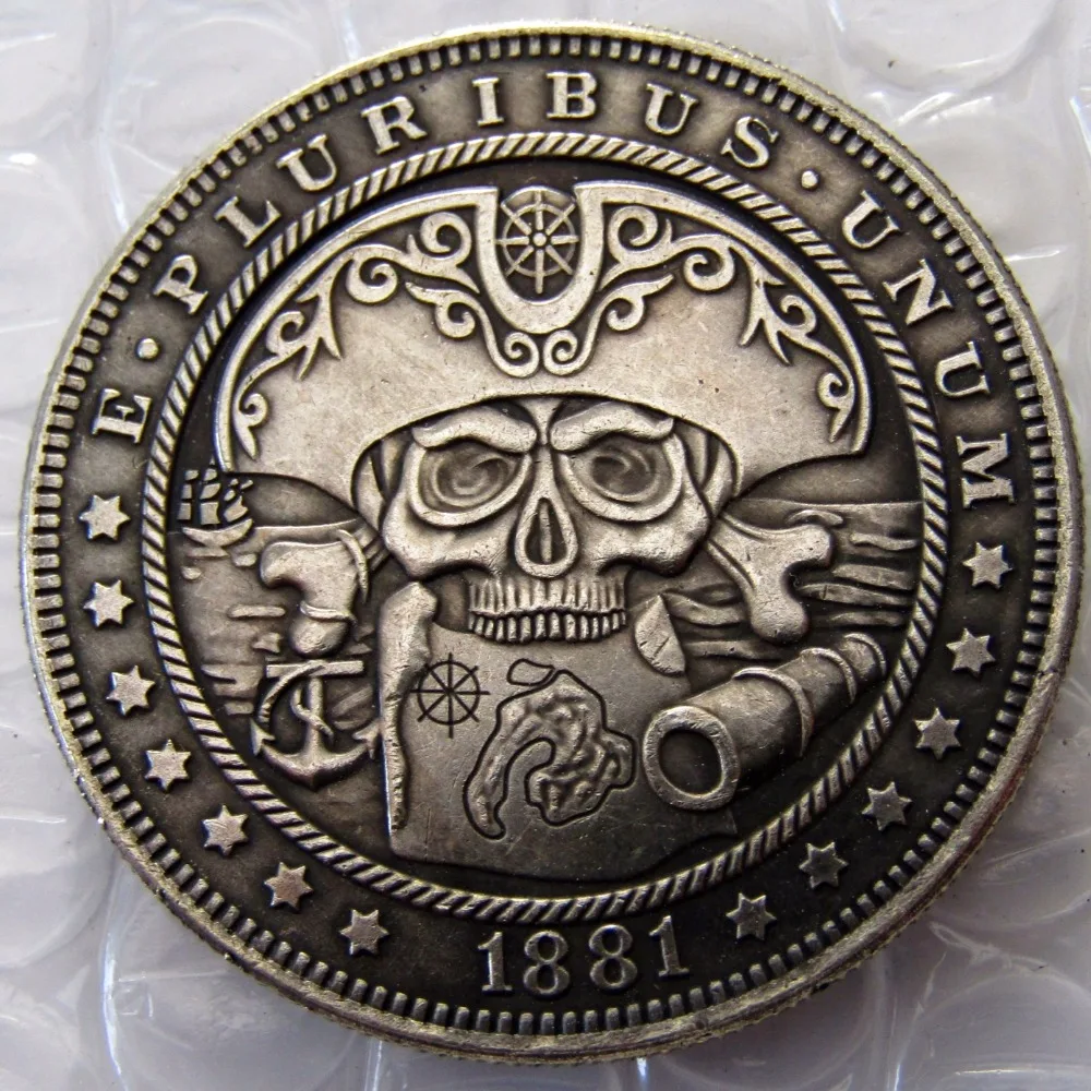 Серебряная монета пиратов. Монета 1881-cc Морган доллар. 1881 Cc Hobo Nickel Morgan Dollar Skull Zombie Silver Color. Пиастры монеты пиратские. Старинные пиратские монеты.