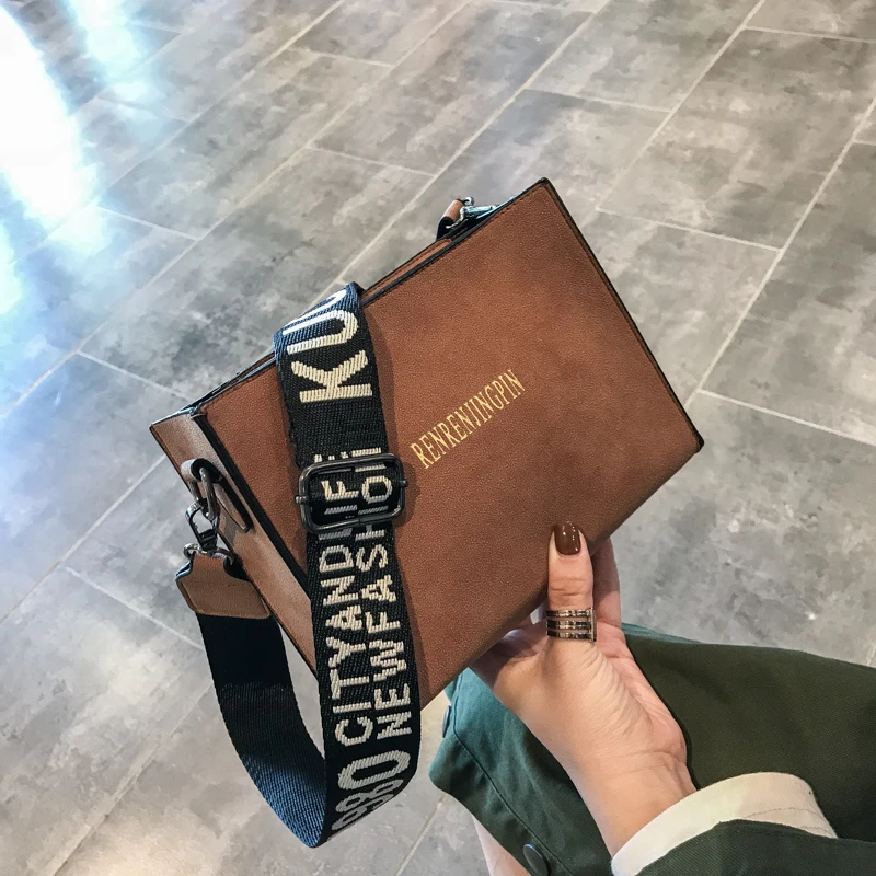 

Free shipping, 2019 new women handbags, casual solid color woman bag, trend messenger bag, fashion Korean version shoulder bag.