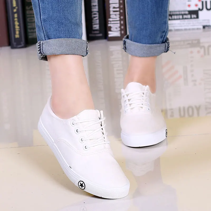 Zapatos de las mujeres Nuevas 2016 Mujeres Zapatos Casuales Pisos Negro  Blanco Zapatos de Lona Con Cordones de Primavera de Color Sólido de Las  Mujeres Zapatos de moda|shoe room shoes|shoe creamshoes for