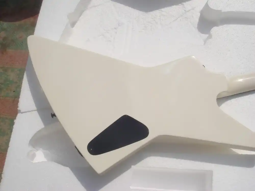 Tangan Kiri James Hetfield Kustom Gitar Kidal Logam Tim Digunakan Gitar Listrik Backhand Putih Krem Gitar Gratis Pengiriman Gitar Aliexpress