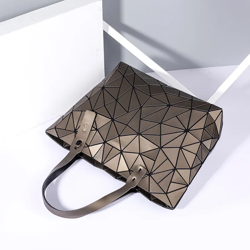 New Fashion Luminous sac Women Bag Diamond Tote Geometric Quilted Shoulder Bags Laser Plain Folding Handbags bolso