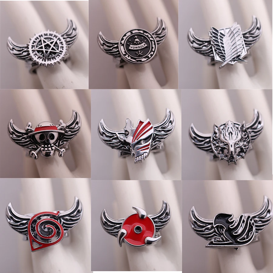 2015 Anime Surrounding Attack on Titan One Piece rings