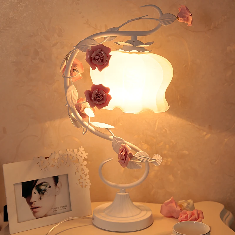 Iron lamp romantic rose garden style bedroom bedside lamp wedding princess wedding gift warm light bedroom bedside lamp european style garden lace wedding celebration cloth decoration gift new red lamp