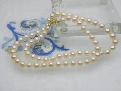 

Free Shipping >>>>> JAPANESE cultured 6mm AAA+ grade fine round white AKOYA pearls necklace 14k gift