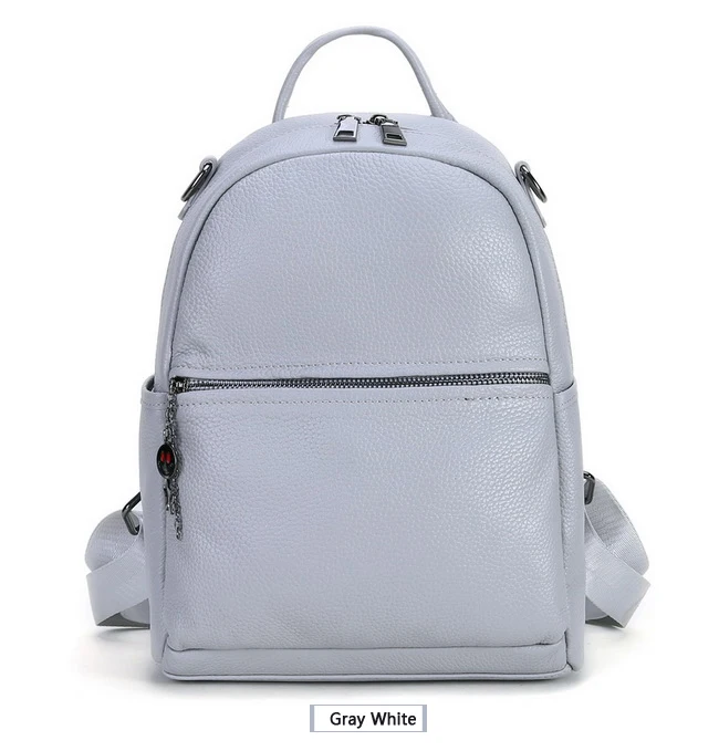 cinto de ombro duplo usando mochila feminina