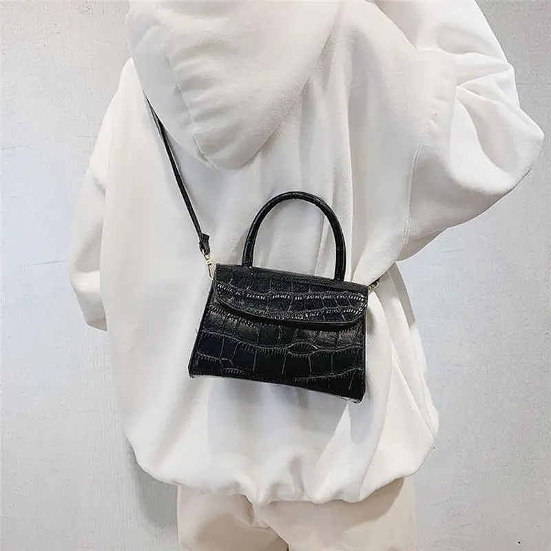 Women Retro Portable Small Square Bag Wild Shoulder Bag Messenger Bag bolso mujer sac a main bolsa feminina 40AP1216