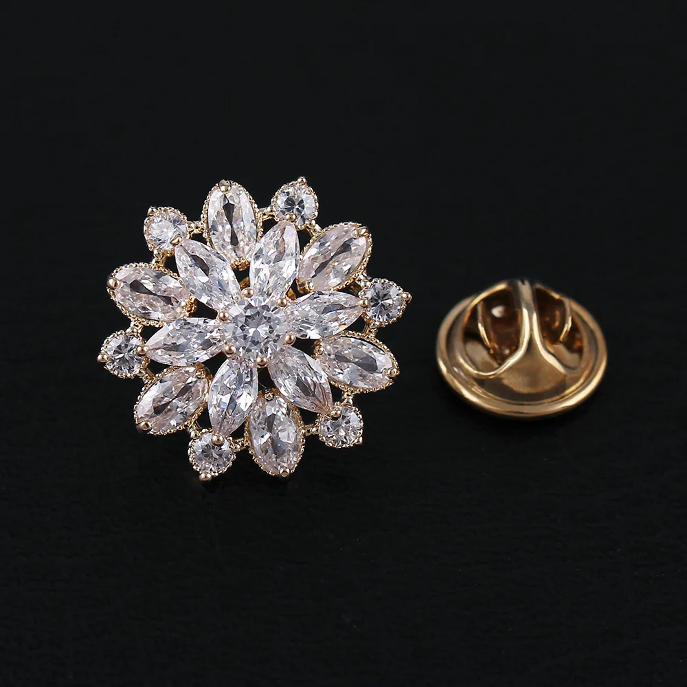 CINDY XIANG Cubic Zirconia Flower Brooches For Women And Men Unisex Wedding Coat Pin Copper Material Fashion Jewelry New Arrival - Окраска металла: collar gold