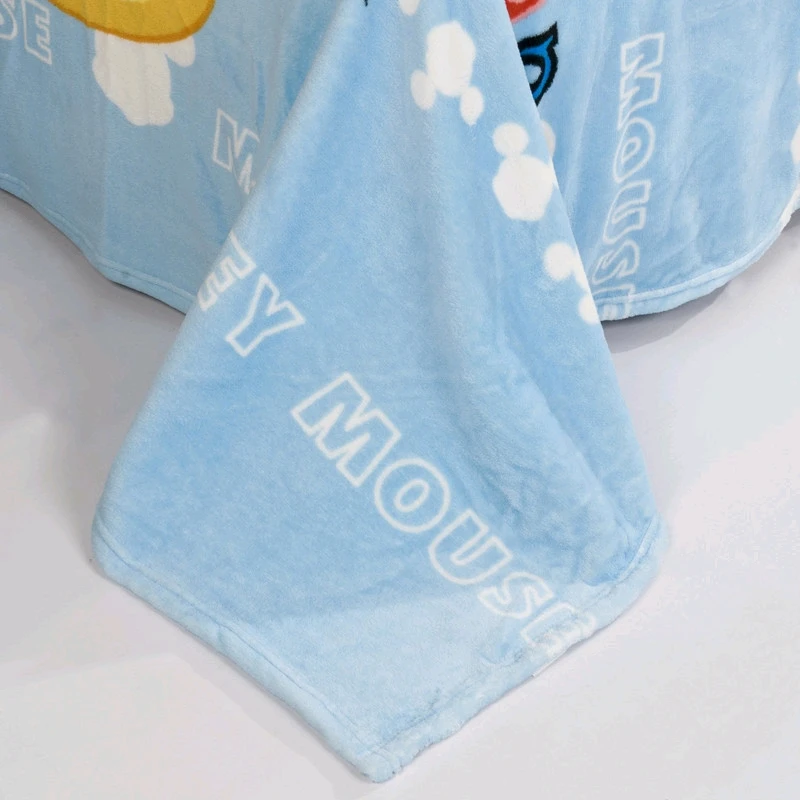 Mickey mouse blanket (6)
