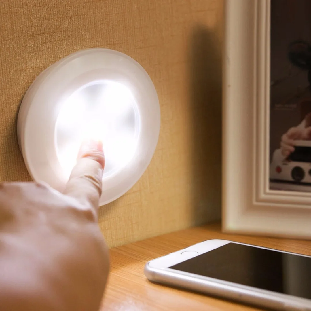 New White 5 LED Night Light Lamp Stick-on Cabinet Closet Wardrobe Wireless Remote Control