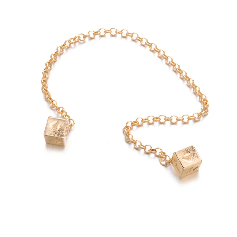 

Han Solo Necklace Gold Dice Cube Charm Cosplay Prop Lucky Pendant Toy Figure