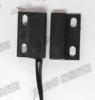 

Free Shipping! 1pc Normally open reed switch proximity switches plastic package with mounting hole and wire GPS-23