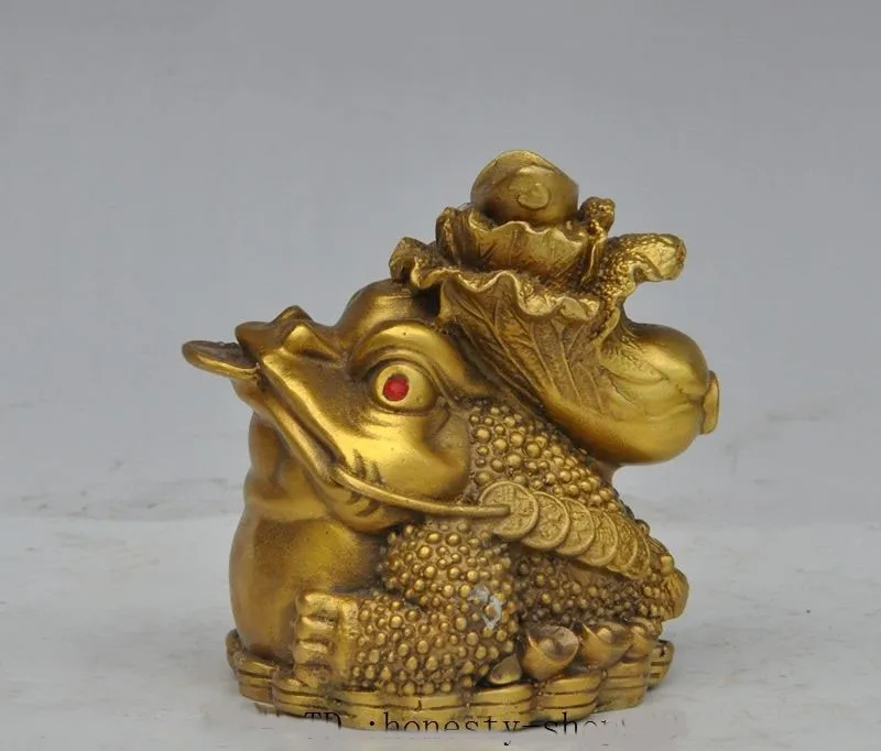 

Antique bronze Pure Copper Old Brass Brass wealth cabbage money coin Golden Toad spittor Lucky statue