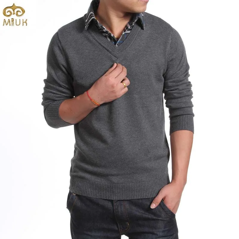 Compra mens negro con cuello en v suéter online al por