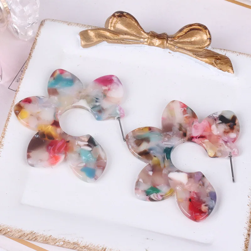 

UJBOX Leopard Acrylic Acetate Flower Earrings Stylish Resin Hoop Earrings Women Multicolor Acetic Acid Wedding Earrings