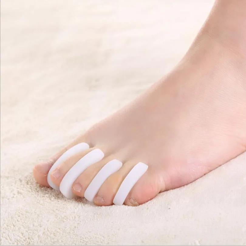 

Silicon Gel toe separator Anti-infection Toes protector Feet Care Tools Beauty & Health MR062