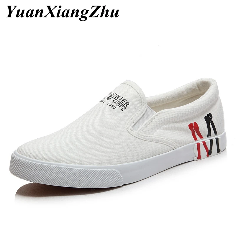 New Men Casual Shoes Black White Solid Canvas Shoes Man Loafers 2019 Summer Breathable Fashion Sneakers Men Slip-On Flat Shoes New Men Casual Shoes Black White Solid Canvas Shoes Man Loafers 2019 Summer Breathable Fashion Sneakers Men Slip-On Flat Shoes