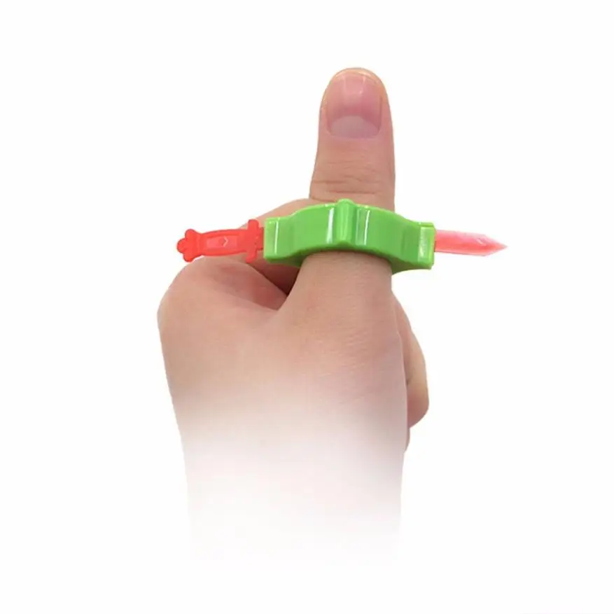 игрушка кулак. игрушечные трюки. игрушечные трюки. игрушечные трюки. фингер самокат трюковой.