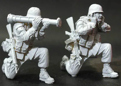 

AR F35015 1/35 Modern United States Marine Corps Anti-Tank Team OIF Pt.4