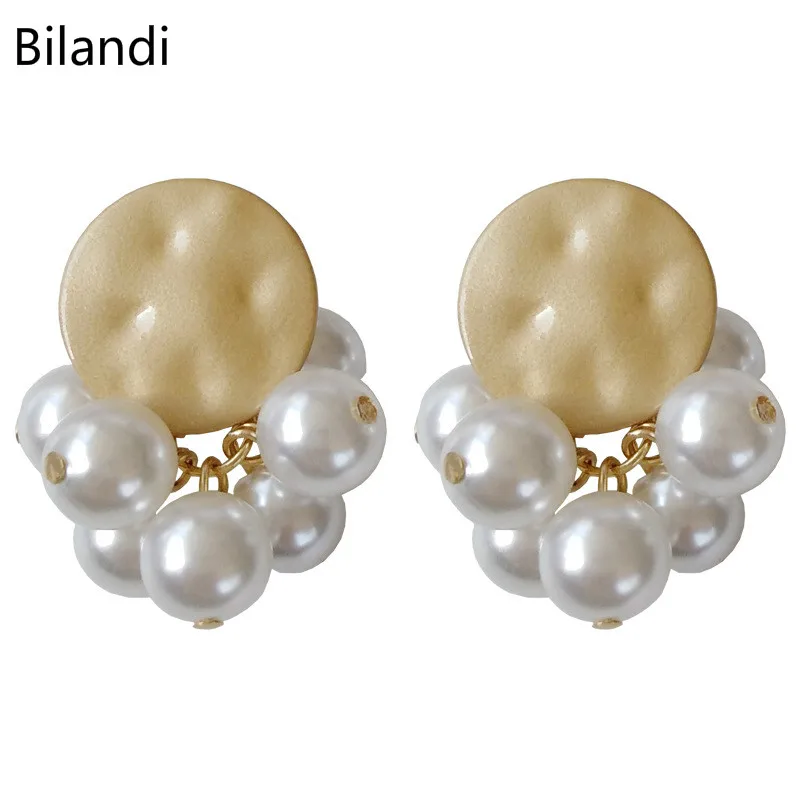 

Delicate Design Matte Gold Round Zinc Alloy With Pearls Drop Earring For Woman