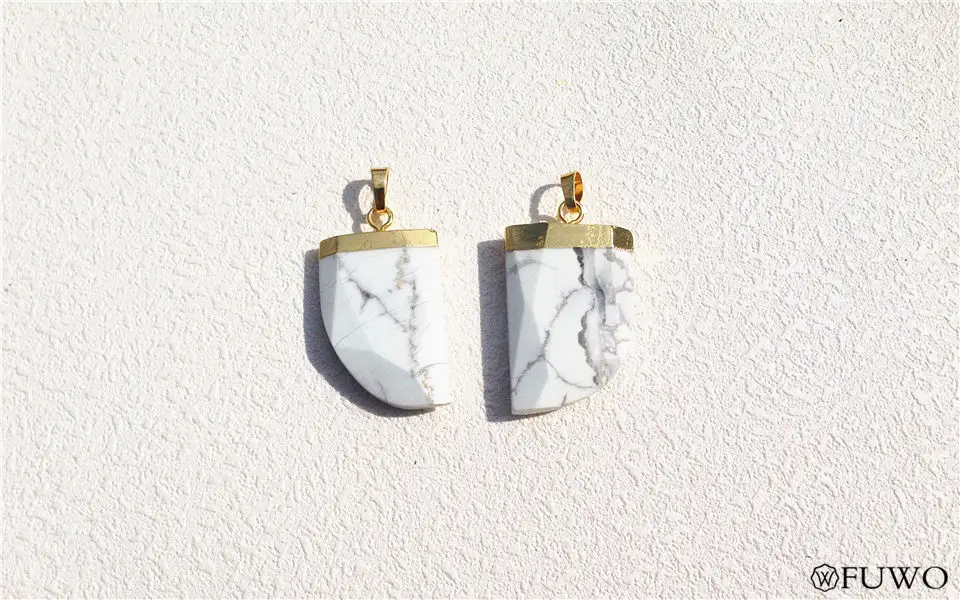 White howlite horn pendant 8