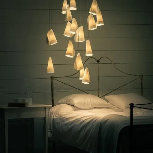 Philips hue. светодиодный светильник hue phillips. торшер paulmann 79615 nordin. свет в темноте. интерьер комнаты.