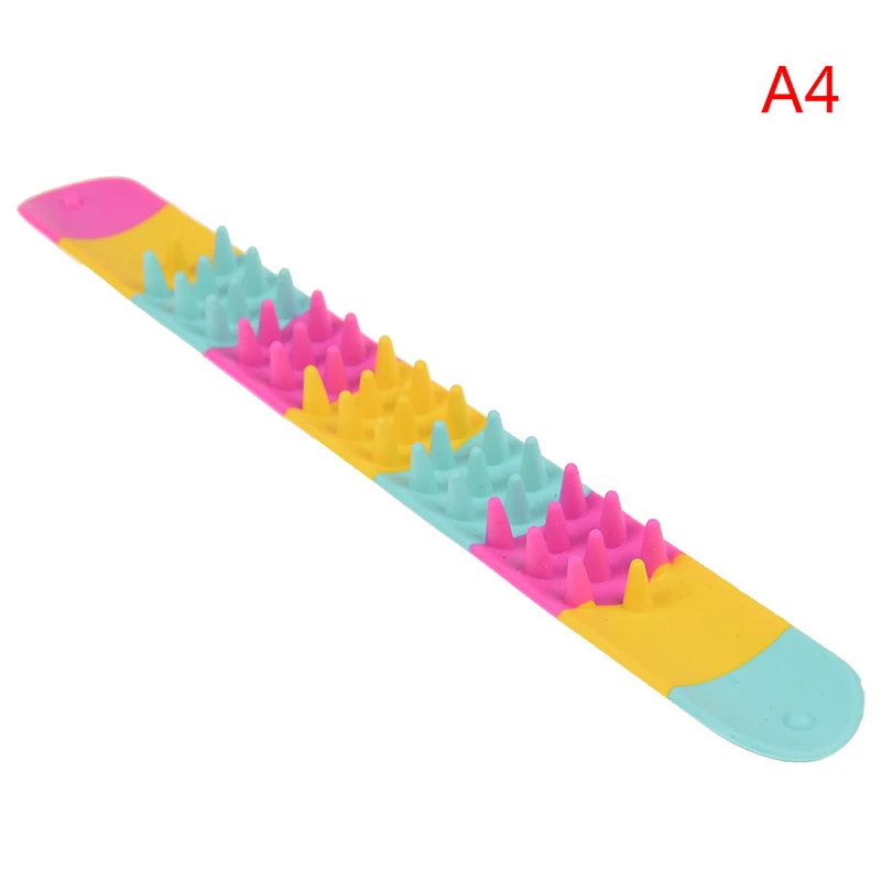 Антистресс для детей Autism Spiky Slap Bracelet силиконовый шип Непоседа браслеты офисные школьные классные сенсорные Классические игрушки - Цвет: A4