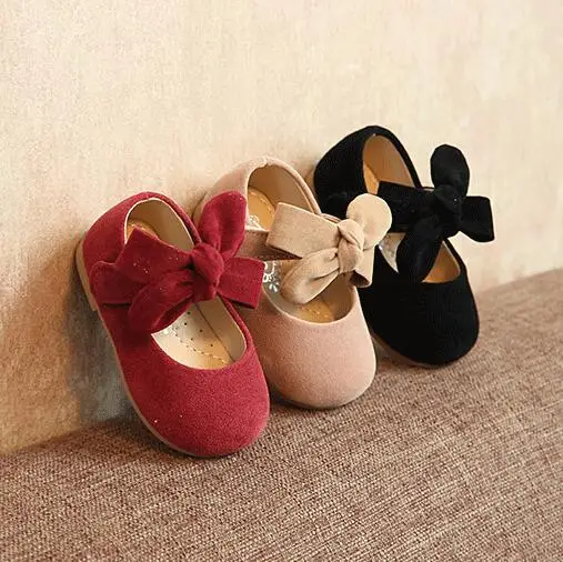 

2019 spring and autumn model baby leather shoes Little princess soft bottom 1-3T old love bow girl first walkers