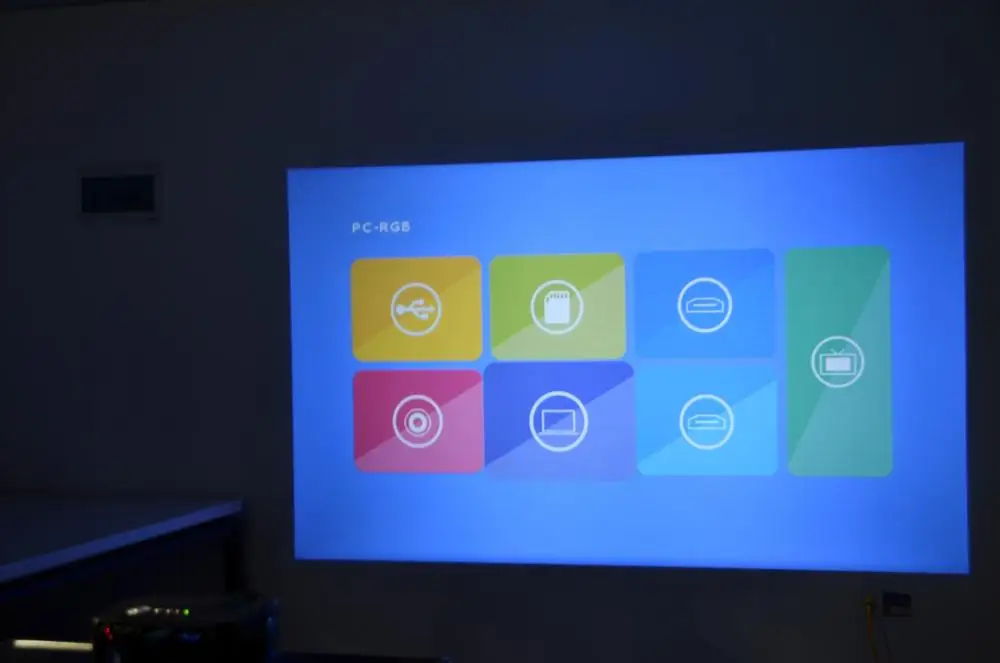 simplebeamer_GP70_mini_led_lcd_micro_projector  image (19)