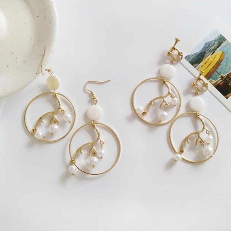 

Korean Fashion Vintage Beautiful Lady Jewelry Girl Women Personality Temperament Branch Imitation Pearl Clip Earrings