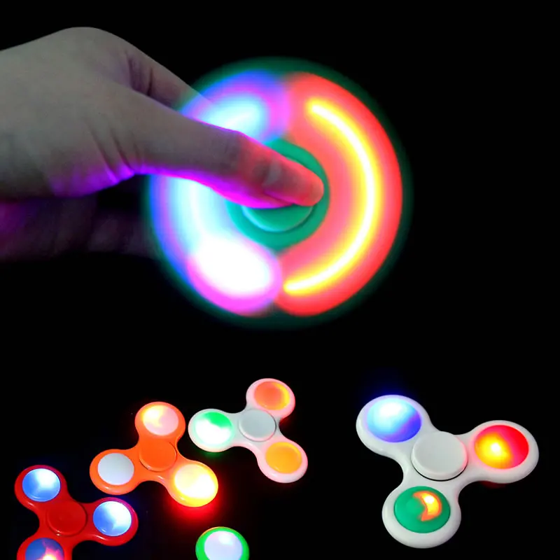 2 ШТ. Tri Spinner Ерзает Анти Стресс Сенсорные Мигающий СВЕТОДИОД Непоседа Счетчик